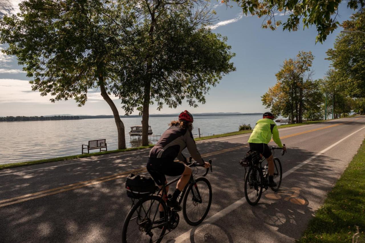La Cache Du Lac Champlain Venise-en-Quebec Ngoại thất bức ảnh